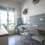 Cozysuites-vaticancity 公寓
